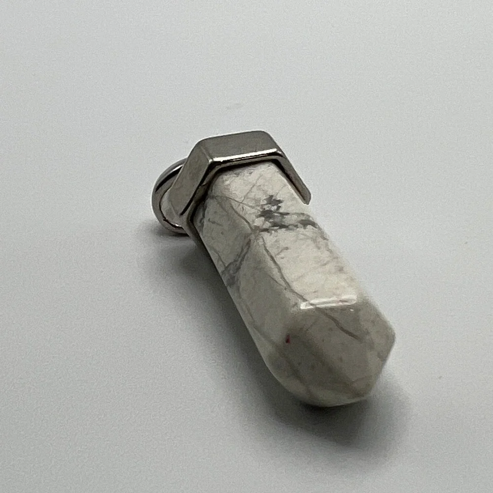 White Howlite Pendant Pendulum Silver‎ Tone Necklace